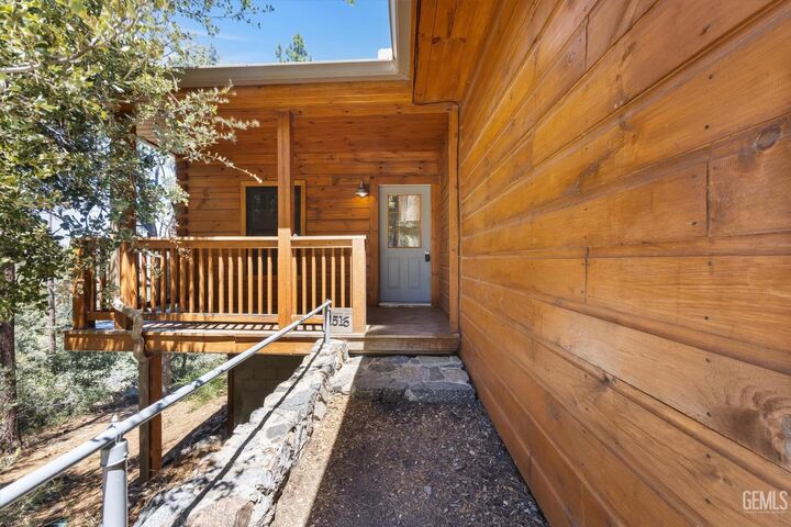 Property Photo: 1516 Banff Drive CA 93222