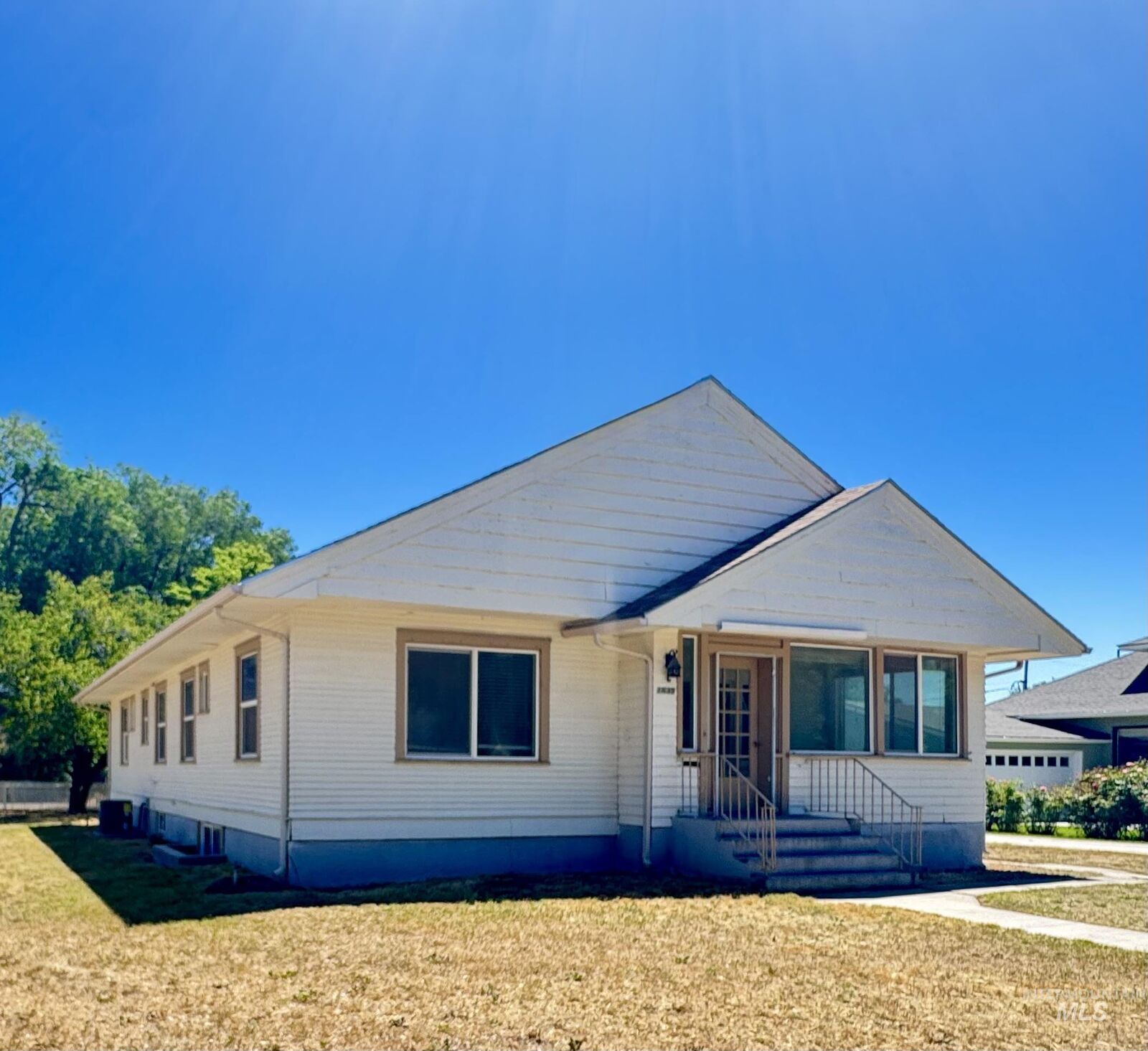 Property Photo:  1639 Conant Ave  ID 83318 