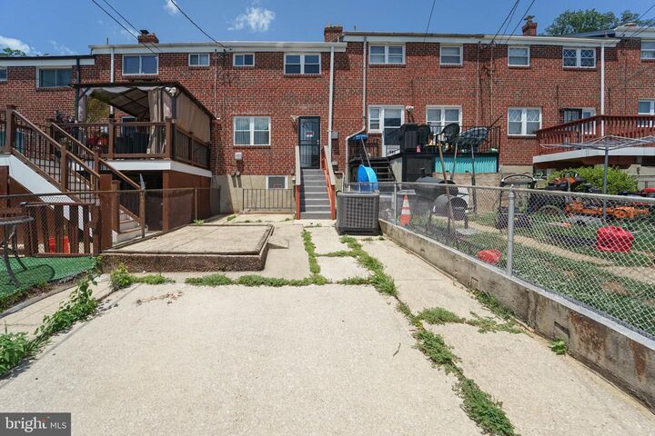 Property Photo:  643 S Wickham Road S  MD 21229 