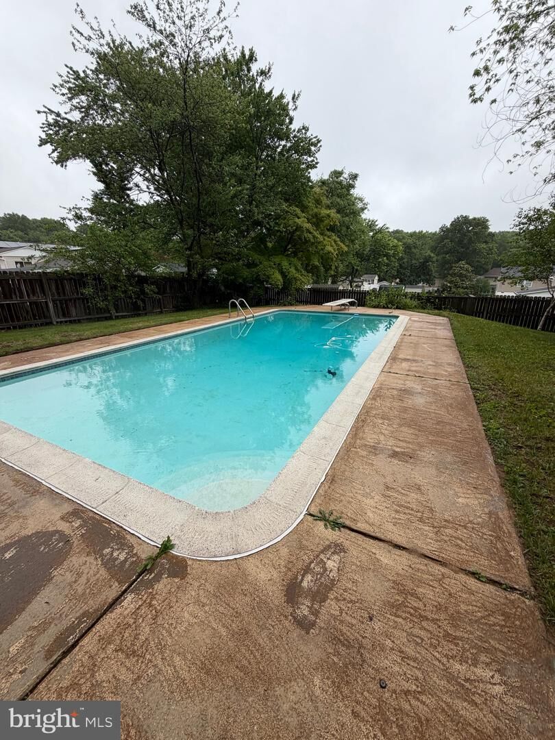 Property Photo:  490 Williamsburg Lane  MD 21113 