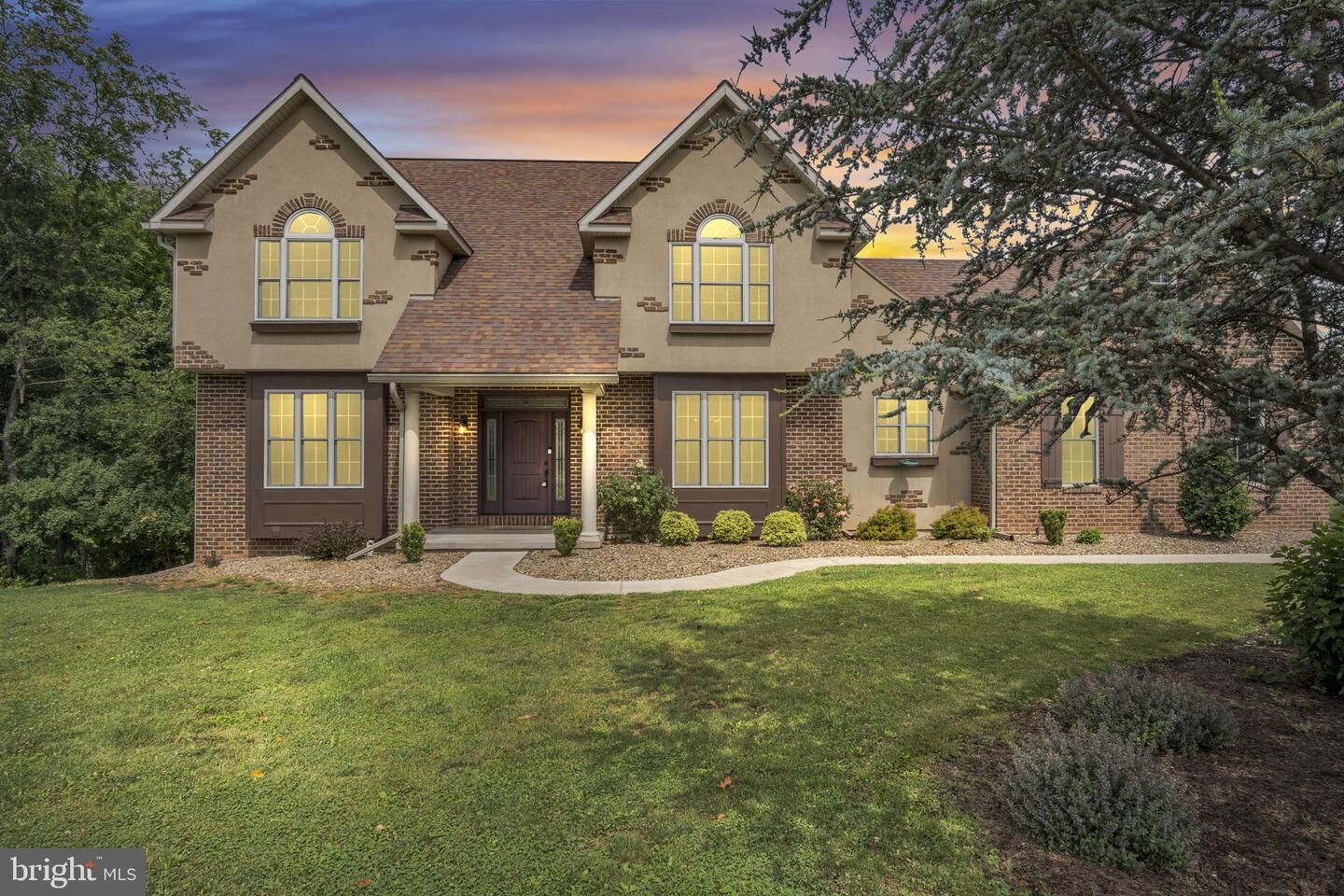 Property Photo: 4002 Glenfinnan Place PA 17055