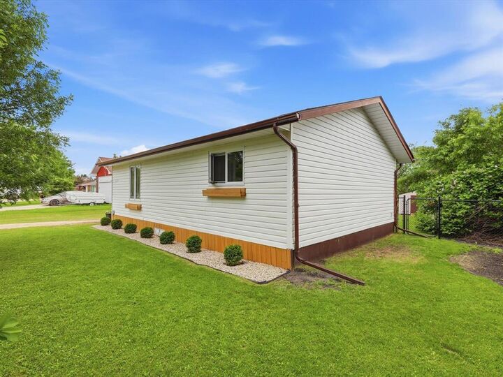 Property Photo: 450 Pembina Trail MB R0G 1Y0