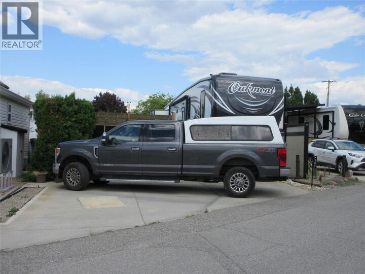 Property Photo:  415 Commonwealth Road 307  BC V4V 1P4 
