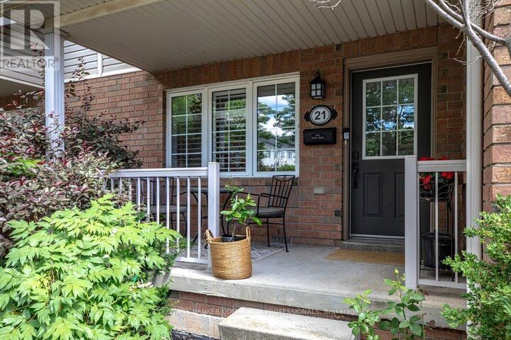 Property Photo:  100 Beddoe Drive 21  ON L8P 4Z2 