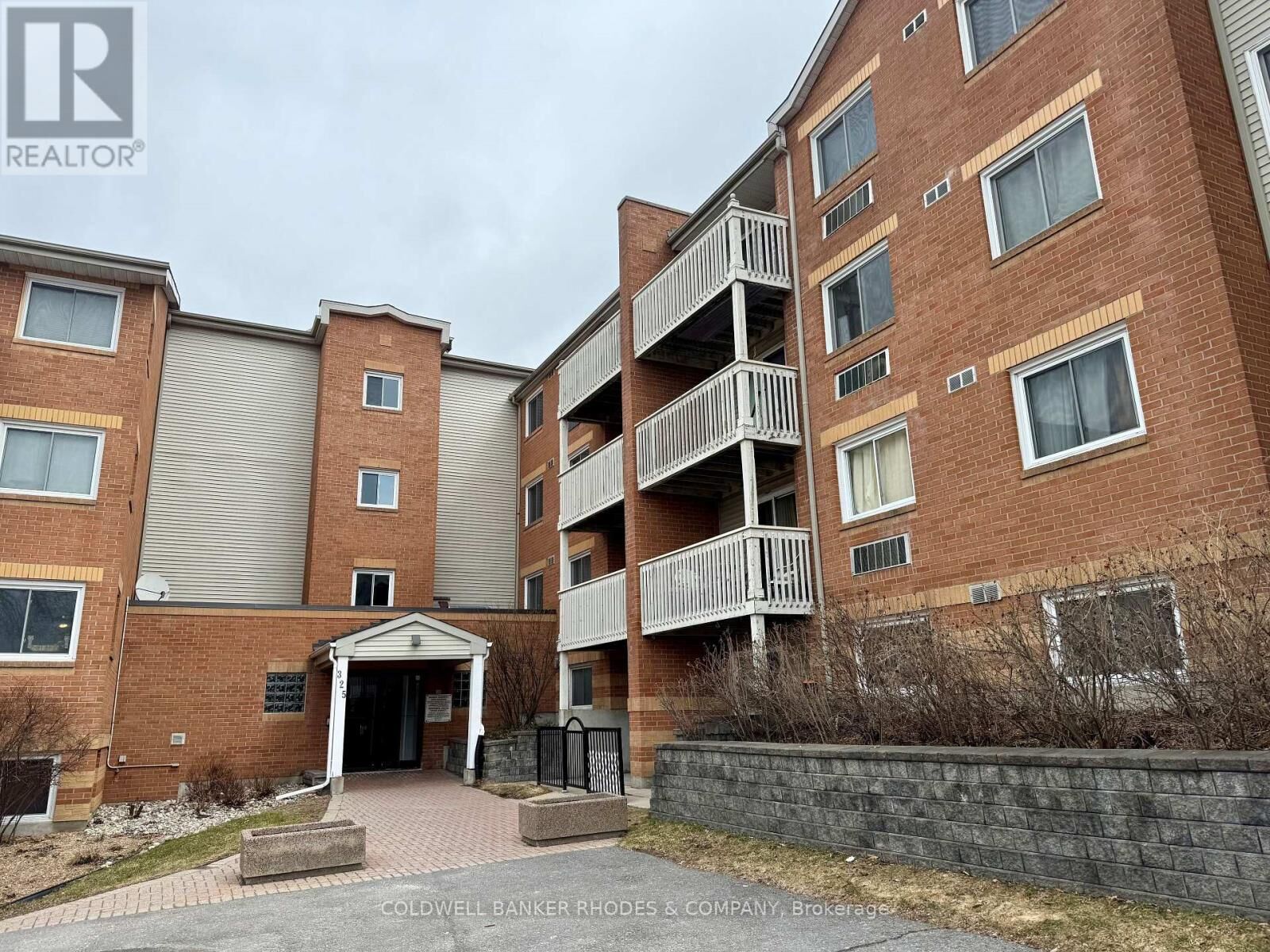 Property Photo:  325 Centrum Boulevard 205  ON K1E 3W8 
