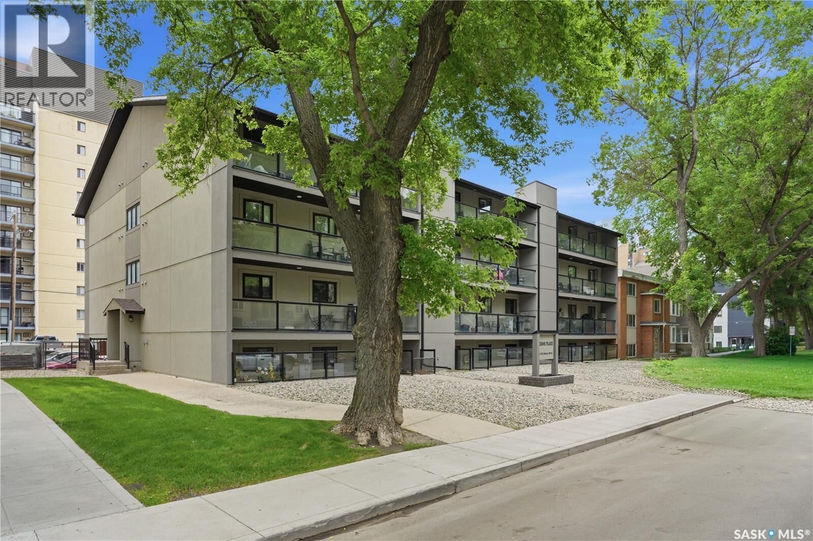 Property Photo: 403 536 4th Avenue N SK S7K 2M5