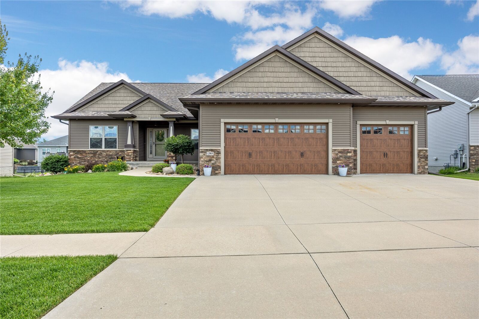 Property Photo:  1393 Rolling Glen Drive  IA 52302 