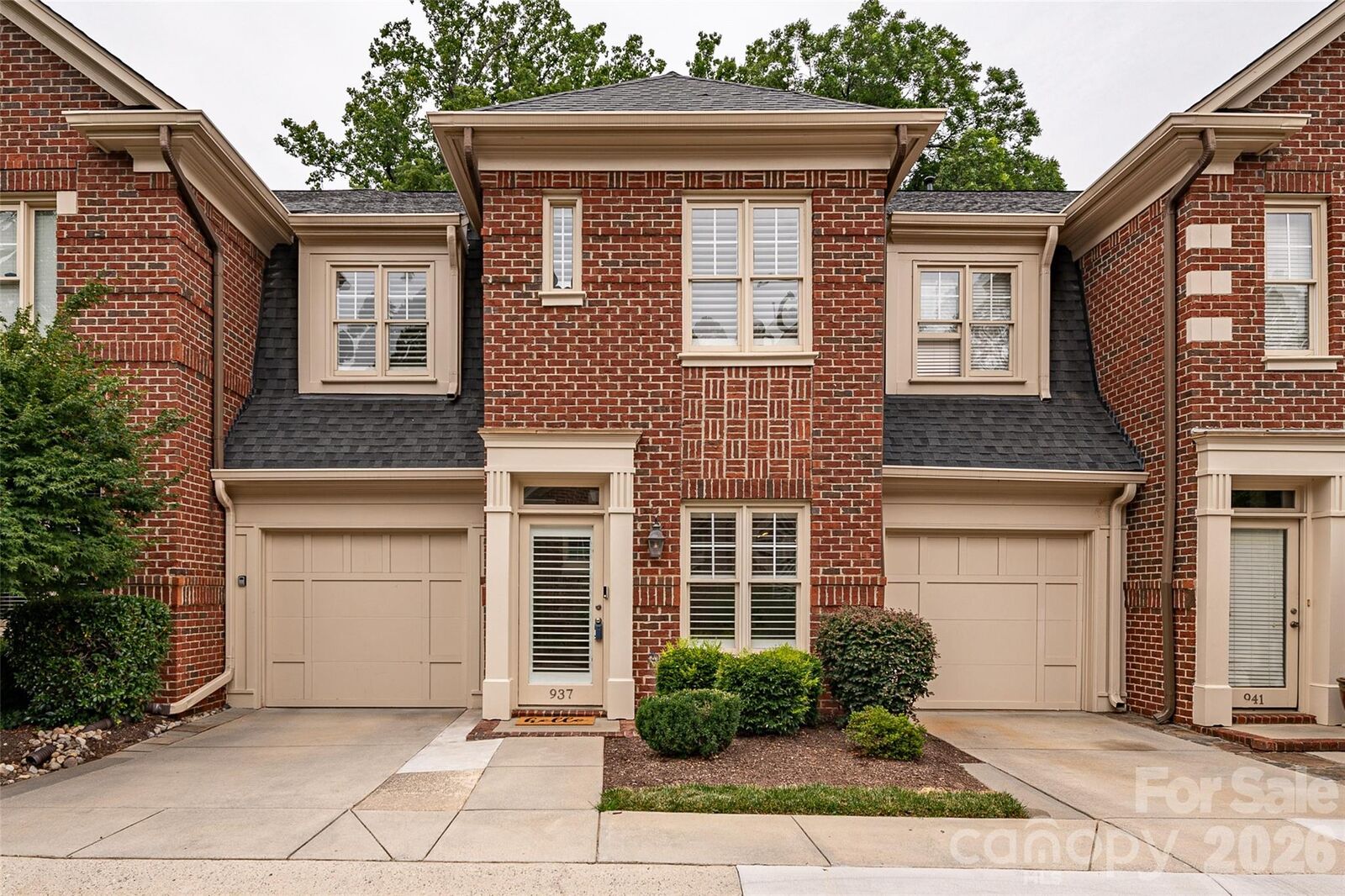 Property Photo: 937 Park Slope Drive NC 28209