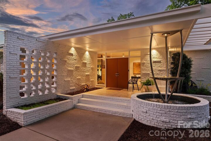 Property Photo:  1818 Cloister Drive  NC 28211 