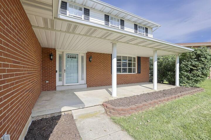 Property Photo:  5217 Huber Trace Court  OH 45014 