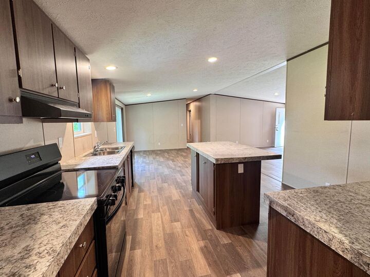 Property Photo:  4905 Hopewell Church SW Road  OH 43130 