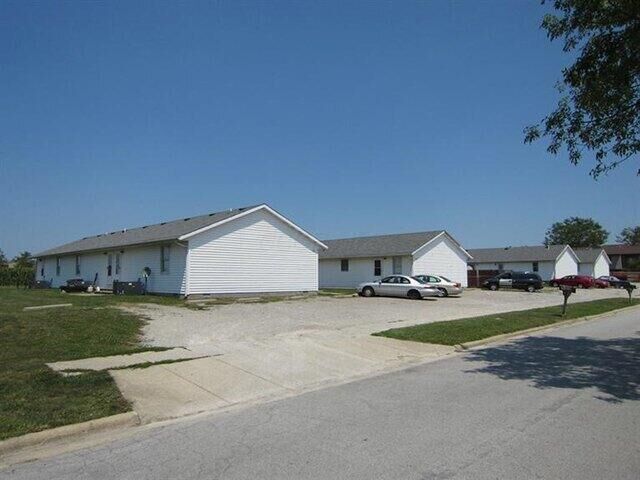Property Photo:  194 Woodsview Drive  OH 43128 