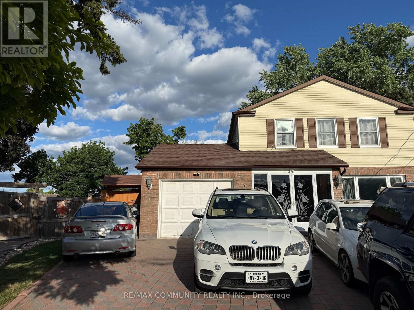 Property Photo:  31 Friar Tuck Road Lower  ON L3P 1L7 