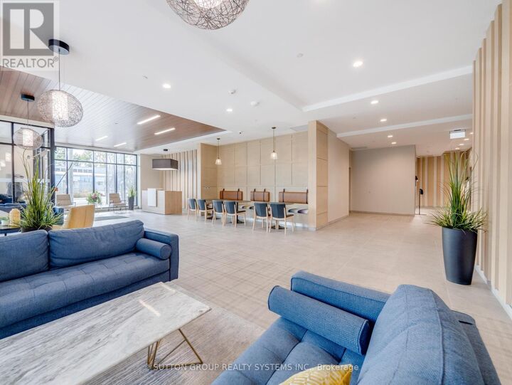 Property Photo:  108 Garment Street 404  ON N2G 0E2 