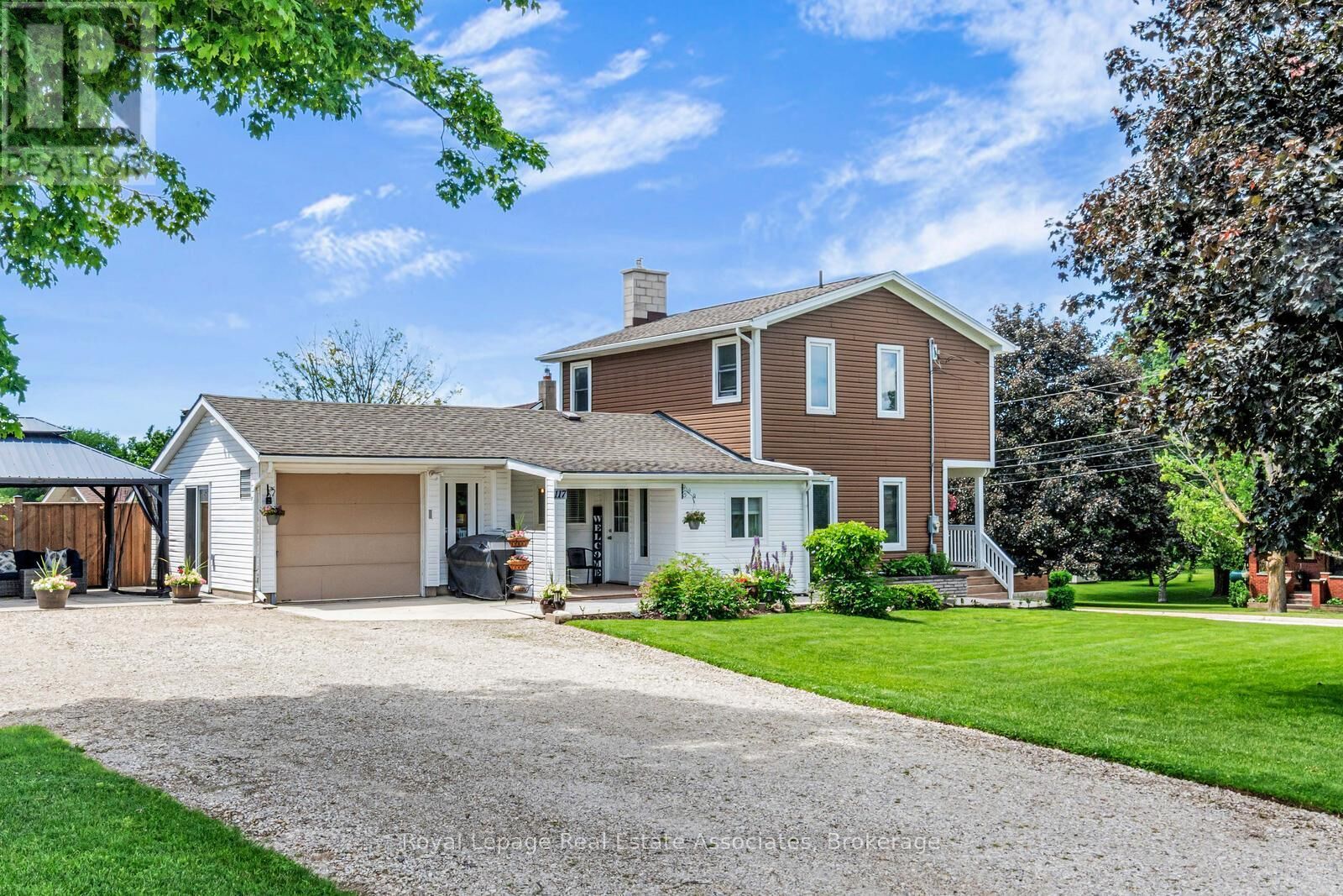 Property Photo:  117 Helena Street  ON N0G 1C0 