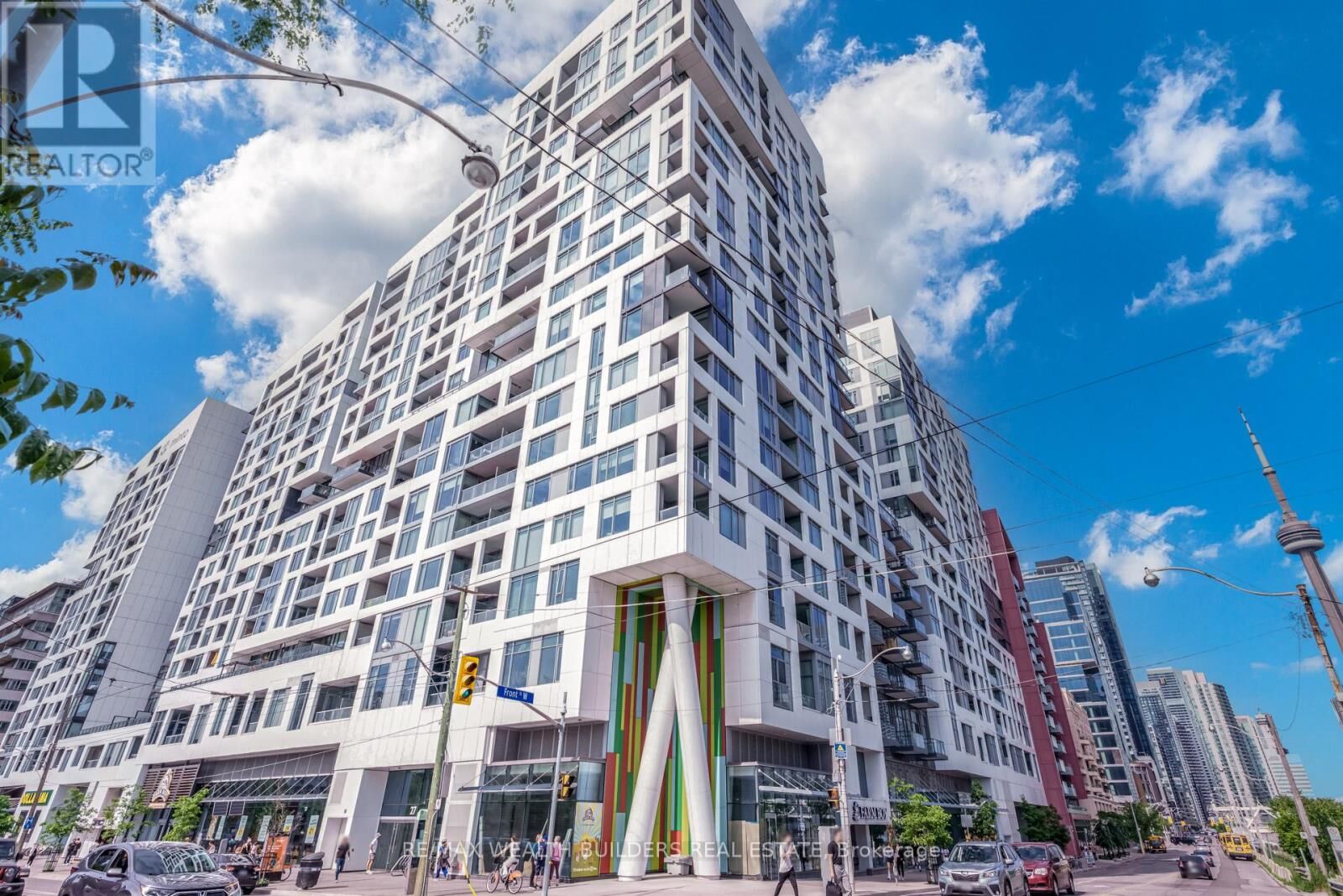Property Photo:  576 Front Street West 1211E  ON M5V 1C1 