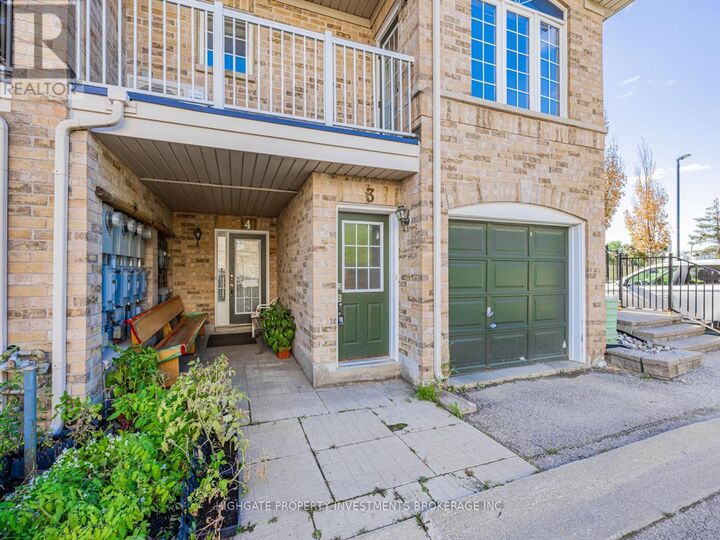 Property Photo:  200 McLevin Avenue 3  ON M1B 6C6 