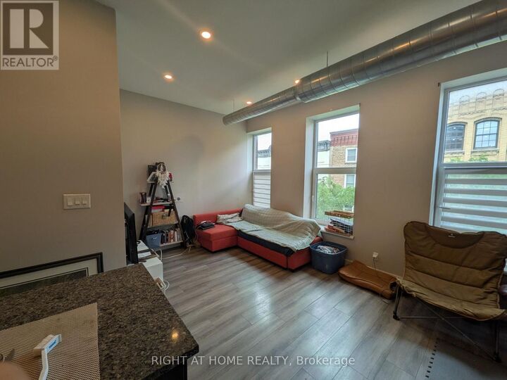 Property Photo:  53.5 King Street West 4  ON K6V 3P8 