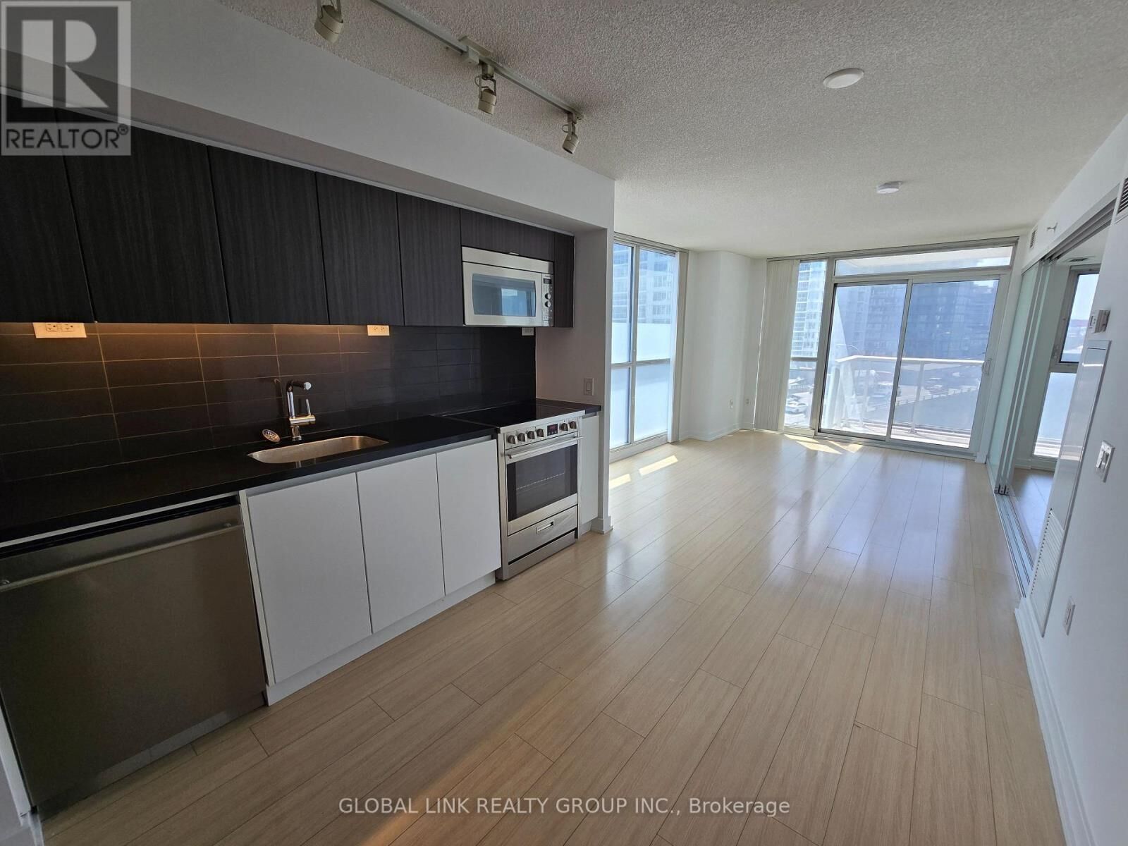 Property Photo: 75 Queens Wharf Road 808 ON M5V 0J8