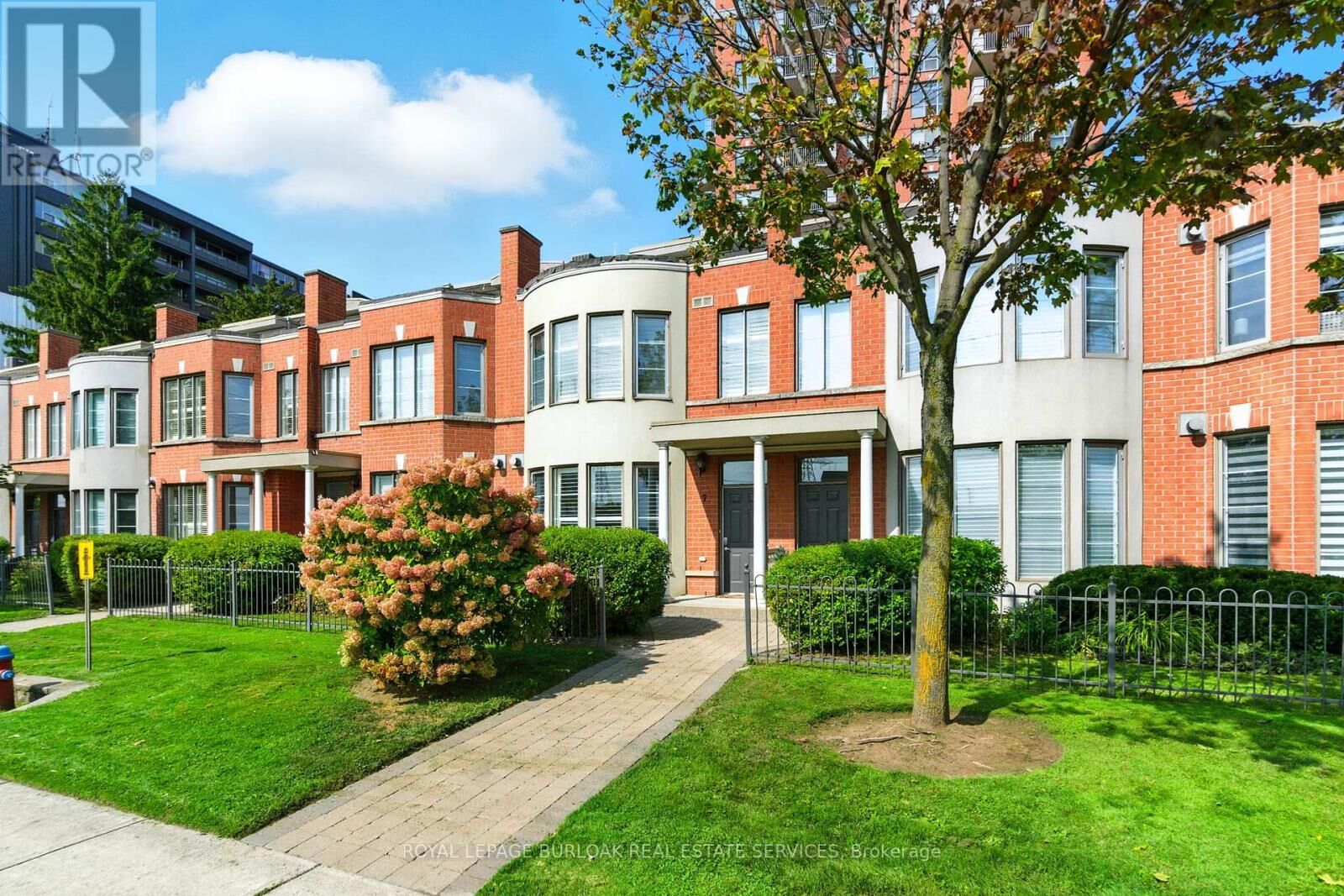 Property Photo:  442 Maple Avenue 7  ON L7S 2L7 