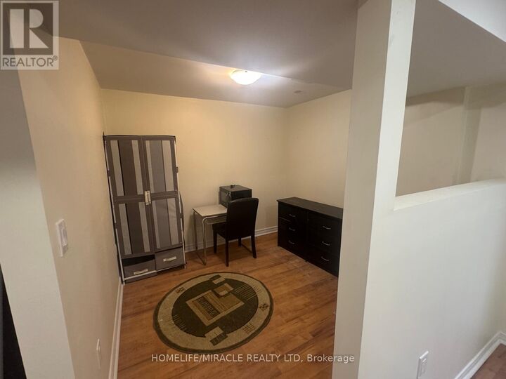 Property Photo:  5434 Sweetgrass Gate Bsmt  ON L5V 2N1 