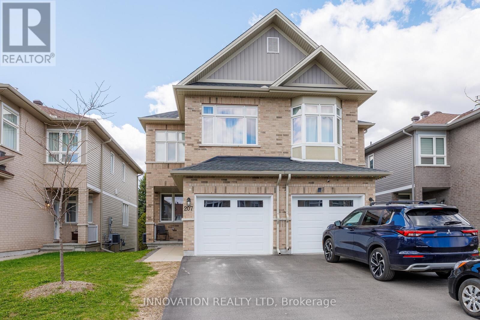 Property Photo: 207 Bert Hall Street ON K7S 0H1
