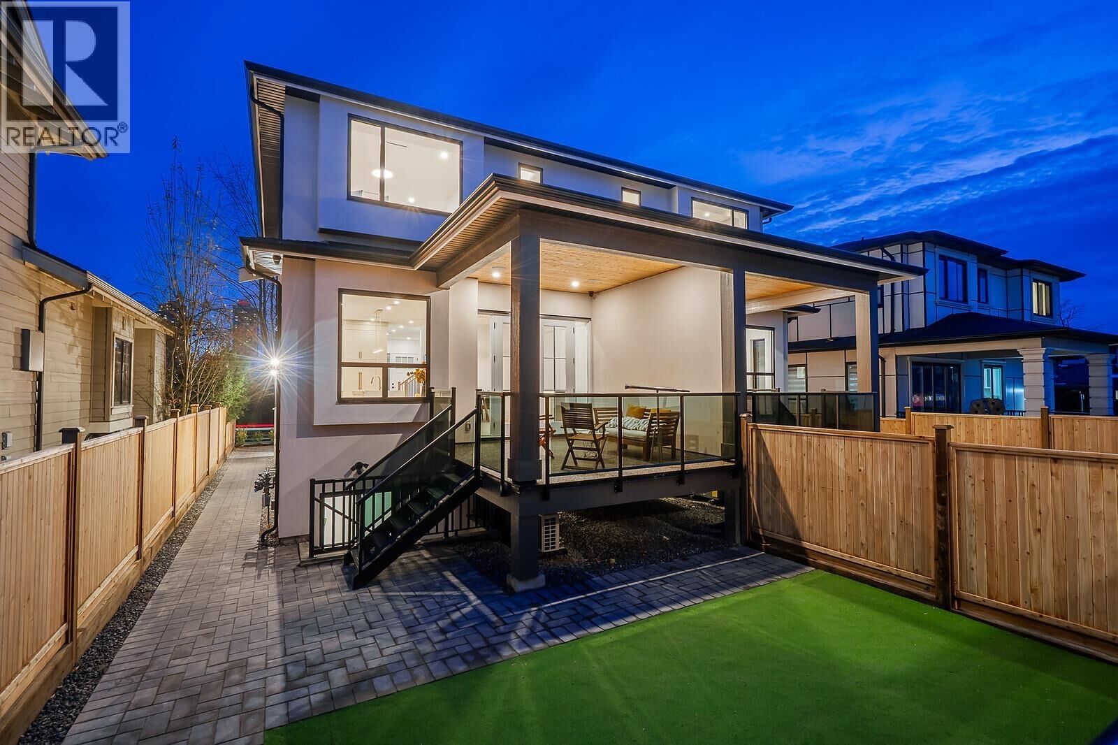 Property Photo: 4557 Parker Street 2 BC V5C 3E1