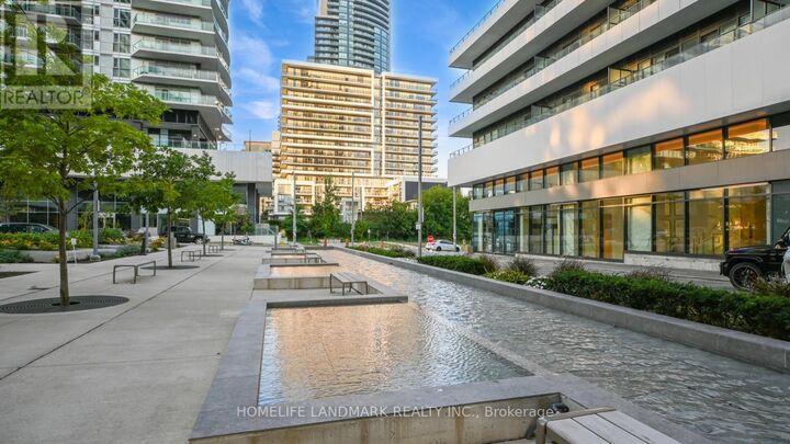 Property Photo:  30 Shore Breeze Drive 4811  ON M8V 0J1 