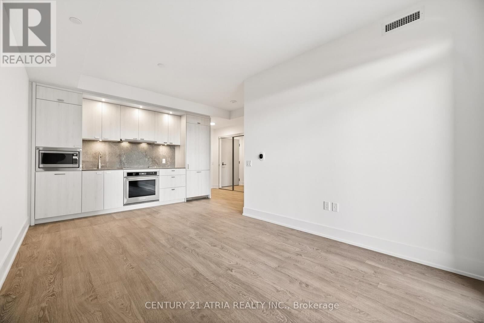 Property Photo:  858 Dupont Street 532  ON M6G 0C1 