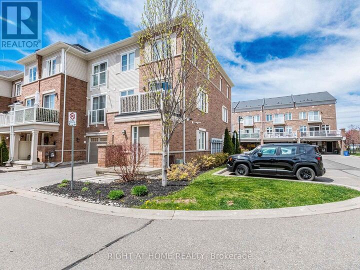 Property Photo: 165 Hampshire Way 61 ON L9T 8M7