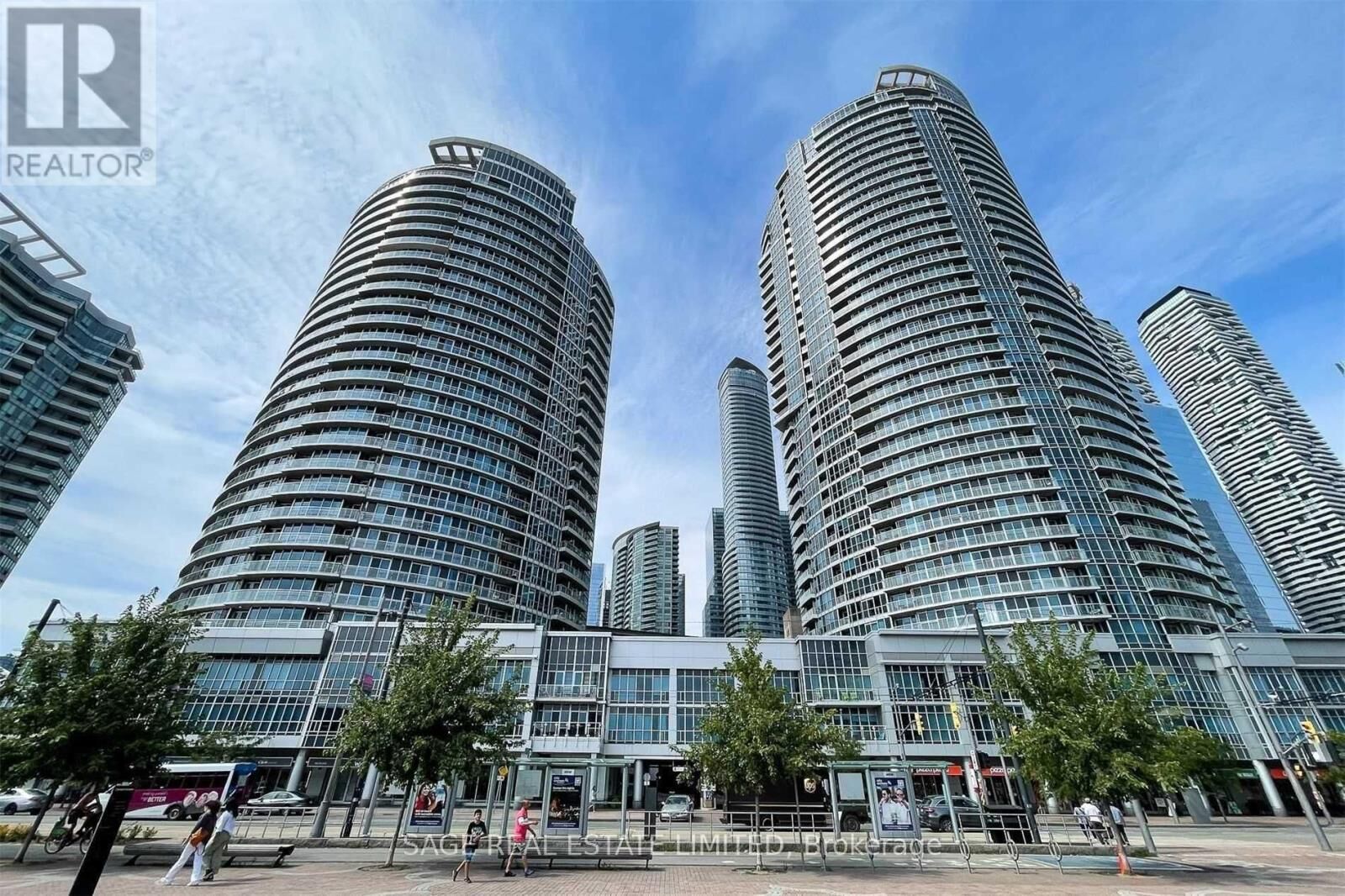 Property Photo:  218 Queens Quay West 1711  ON M5J 2Y6 