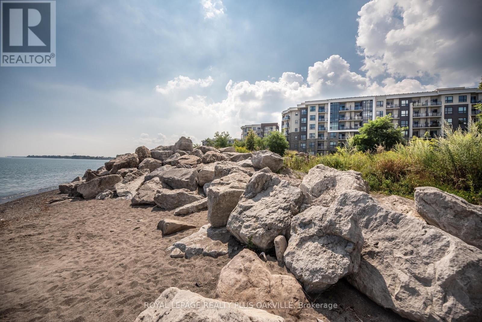 Property Photo:  125 Shoreview Place 214  ON L8E 0K3 