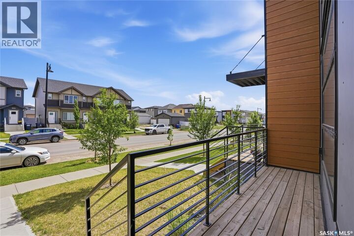 Property Photo: 631 Brighton Gate SK S7V 0T4