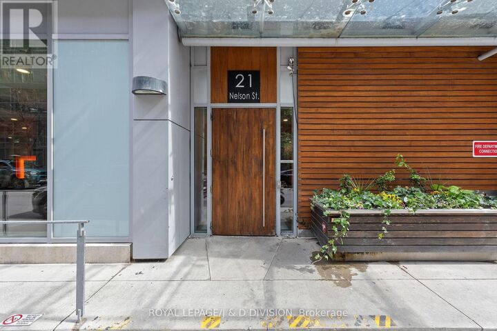 Property Photo:  21 Nelson Street 228  ON M5V 3H9 