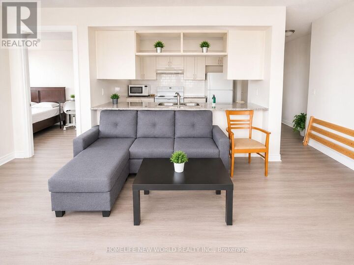 Property Photo:  70 Town Centre Court 2104  ON M1P 0B2 
