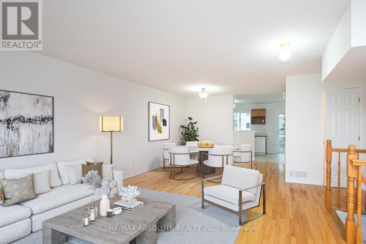Property Photo: 250 Gershwin Private ON K2H 1G5