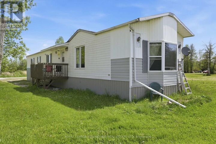 Property Photo: 622 Tay Ridge Road ON K7H 3C5