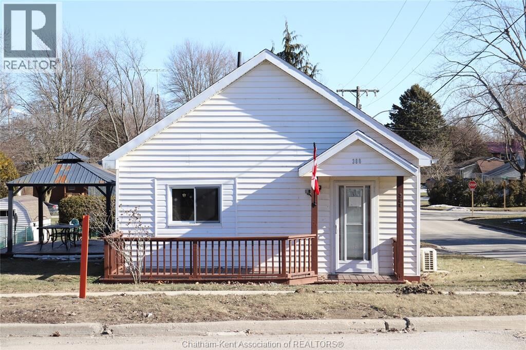 Property Photo:  388 Talbot Street West  ON N0P 1A0 