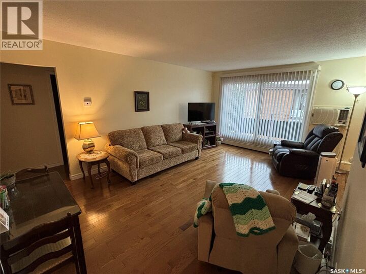 Property Photo:  13 26 Shaw Street  SK S4R 3M4 