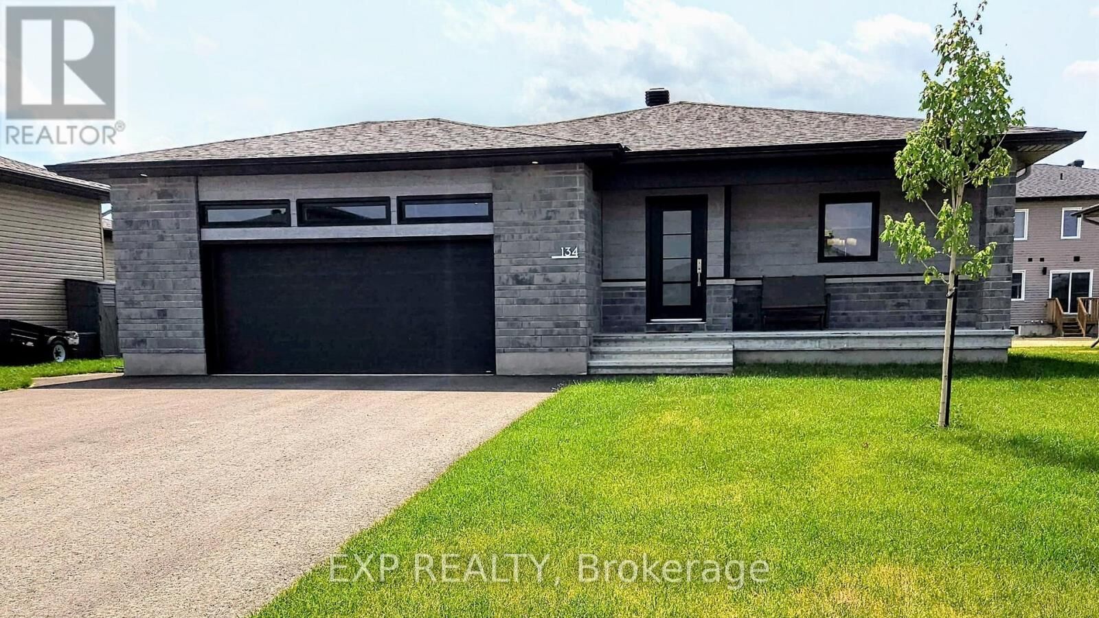 Property Photo:  134 Giroux Street  ON K0A 2M0 
