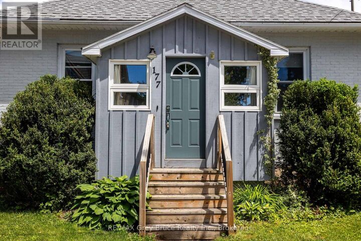 Property Photo:  177 2nd Avenue Southwest  ON N0G 1L0 