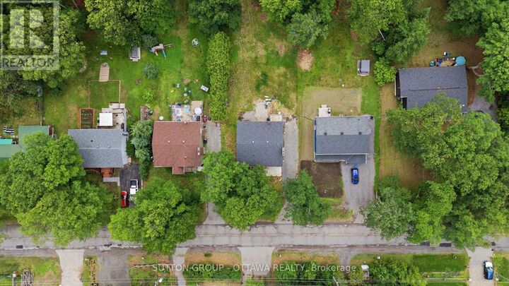 Property Photo:  829 Bayview Drive  ON K0A 3M0 