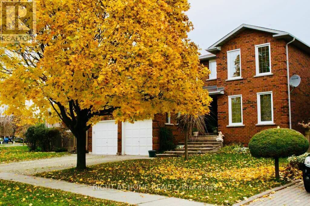 Property Photo:  1515 Stationmaster Lane  ON L6M 3A8 