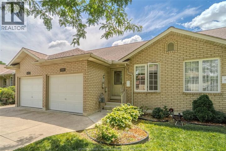 Property Photo:  1086 Lexington Circle  ON N8S 4T3 