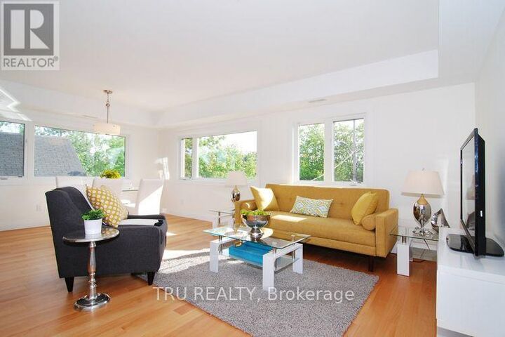 Property Photo:  335 Olmstead Street 2  ON K1L 7K2 