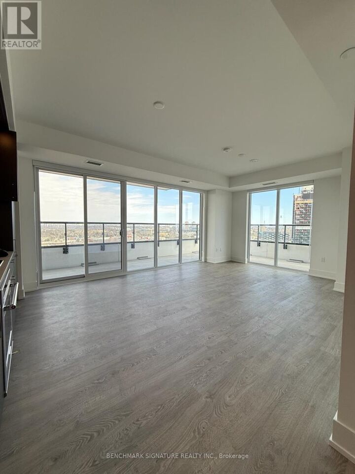 Property Photo: 10 Inn On The Park Drive 2204 ON M3C 0P9