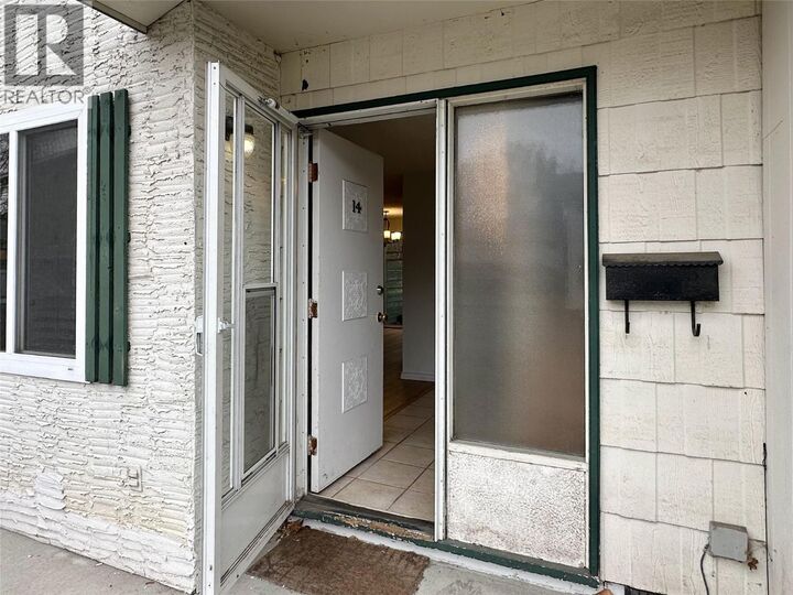 Property Photo: 2310 36 Street 14 BC V1T 6W2
