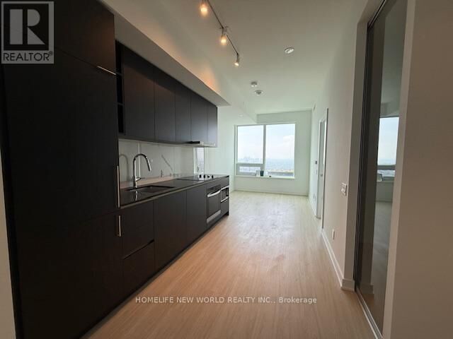 Property Photo:  8 Wellesley Street 5802  ON M4Y 0J5 