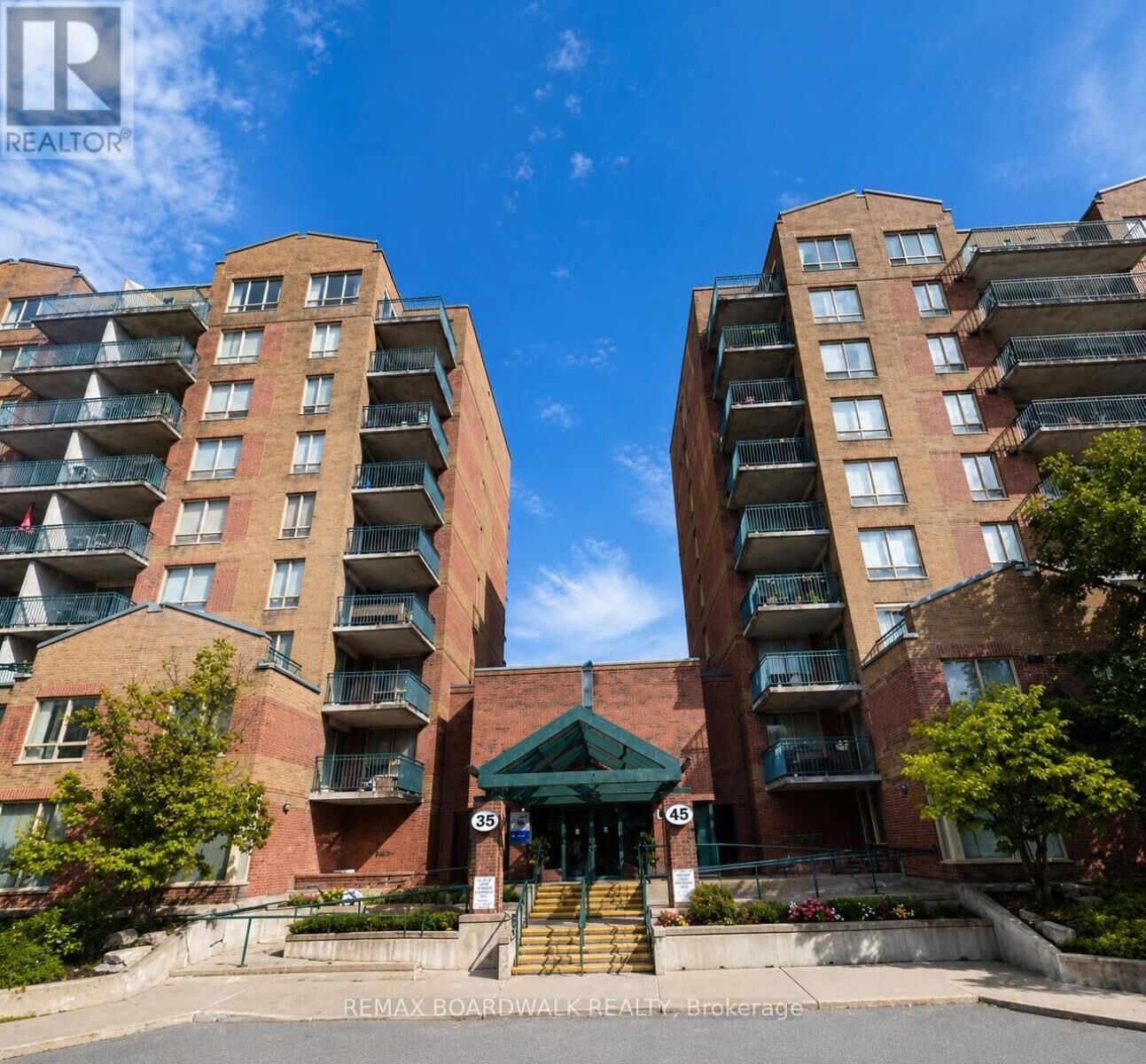 Property Photo: 35 Holland Avenue 907 ON K1Y 4S2