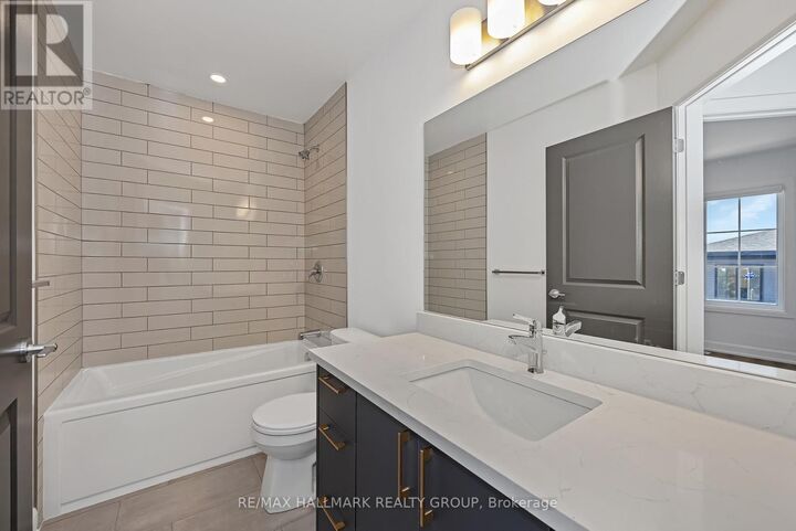 Property Photo:  1124 Gabriel Street 303  ON K1C 1K8 